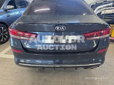 2018, BMW / B5, 135256 км., gas, 2000 куб.см.