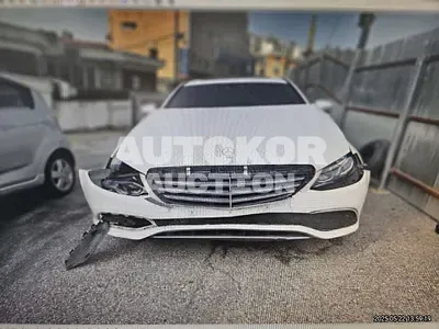 2018, Mercedes-Benz / E 220, 89752 км., diesel