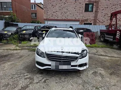 2017, Mercedes-Benz / E 220, 330426 км., diesel