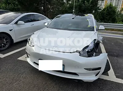 2021, Tesla / Model 3, VIN: 5YJ3E1EB0MF010761, 80750 км., electric