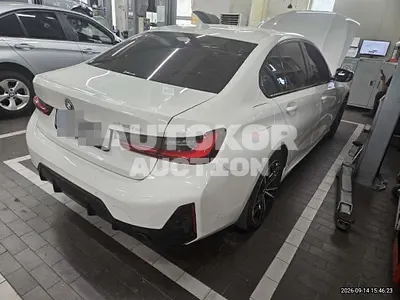 2023, BMW / 330e, 43245 км., hybrid