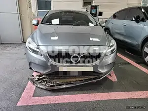 2017, Volvo / V40, VIN: YV1MV79K0H2407653, 34924 км., diesel