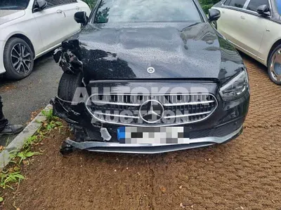 2022, Mercedes-Benz / E 350, 100791 км., hybrid