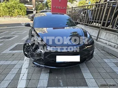 2022, Tesla / Model 3, VIN: 5YJ3E1EB6NF149584, 37823 км., electric