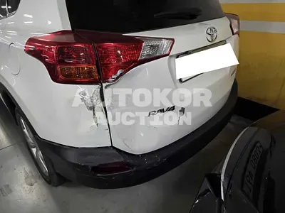 2015, Toyota / RAV4, VIN: JTMYFREV4FD079460, 84987 км., gas, 2494 куб.см.