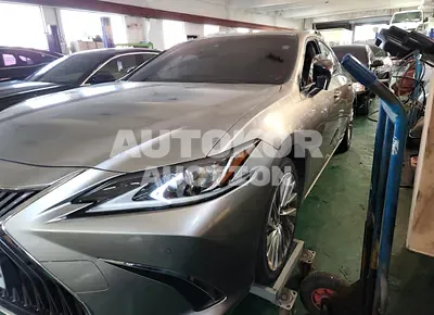 2020, Lexus / es300h, VIN: JTHB21B18L2091850, 120991 км., hybrid