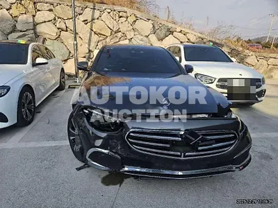 2021, Mercedes-Benz / e300, 82539 км., hybrid