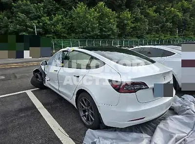 2021, Tesla / Model 3, 80750 км., electric, 236 куб.см.