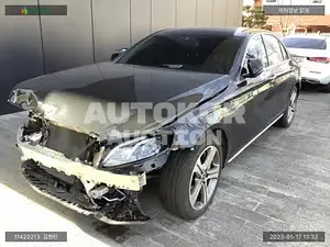 2019, Mercedes-Benz / E 300, VIN: WDDZF4JBXKA679047, 61848 км., gas