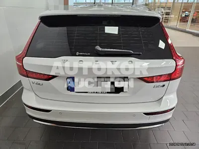 2023, Volvo / V60, 24850 км., gas