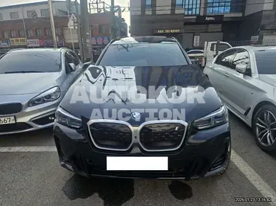 2023, BMW / iX3, 30000 км., electric