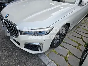2021, BMW / 740, unknown