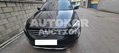 2017, Volvo / XC60, VIN: YV1DZARBDH2131184, 163158 км., diesel