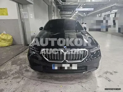 2025, BMW / 520i, 7869 км., hybrid