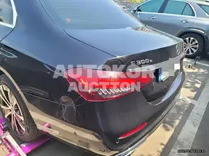 2021, Mercedes-Benz / E 300, VIN: W1KZF5EB9MA959660, 26326 км., hybrid