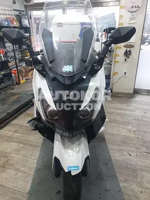 2021, BMW / 125, gas
