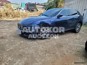 2022, Maserati / Levante, VIN: ZN661AUG4NX403688, 10810 км., gas