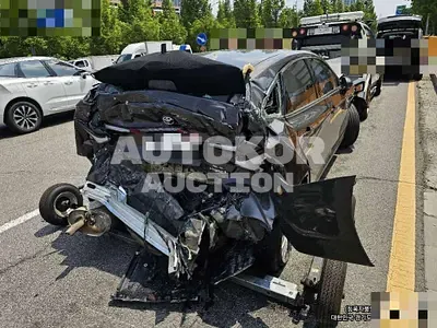 2019, Toyota / Avalon, 107000 км., hybrid