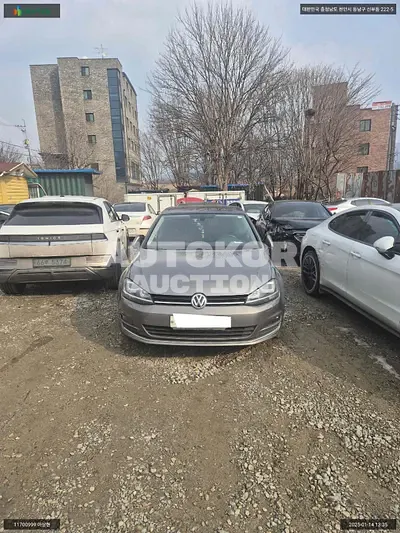 2016, Volkswagen / Golf, VIN: WVWZZZAUZGW301071, 77313 км., gas