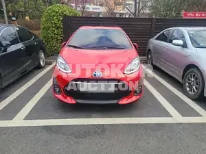 2018, Toyota / Prius C, VIN: JTDKDTB30K1620561, 27446 км., hybrid, 1497 куб.см.