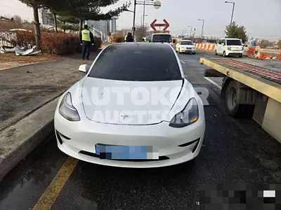 2021, Tesla / Model 3, 125754 км., electric