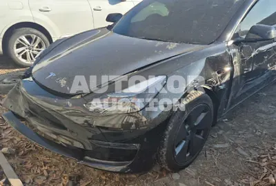 2022, Tesla / Model 3, 57000 км., electric