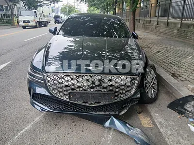 2024, Genesis / G80, 30090 км., gas, 2500 куб.см.