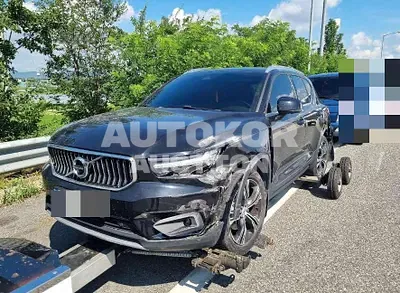 2022, Volvo / XC40, gas, 1969 куб.см.