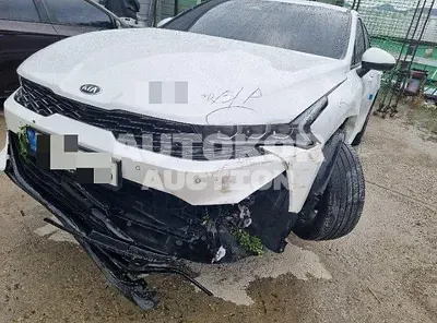 2021, BMW / B5, VIN: KNAG541ABMA130661, 49635 км., gas, 1999 куб.см.