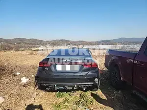 2022, BMW / Z1, 30000 км., gas, 1598 куб.см.