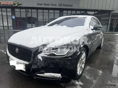 2017, Jaguar / XF, VIN: SAJBA4BNXHCY39672, 142121 км., diesel