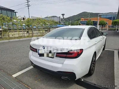 2021, BMW / 520i, 67878 км., gas