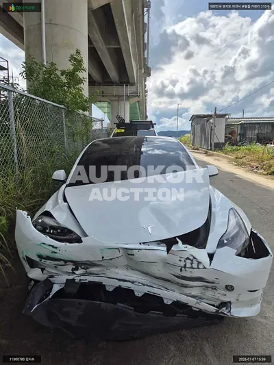 2021, Tesla / Model 3, VIN: 5YJ3E1EB1MF914053, 85752 км., electric, 1 куб.см.