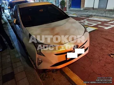 2017, Toyota / Prius, 196389 км., hybrid