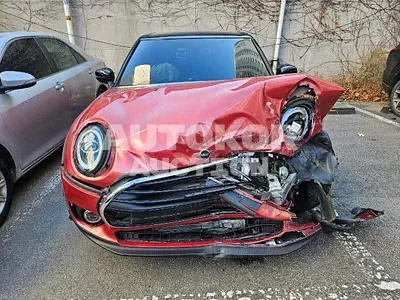 2021, MINI / Clubman, VIN: WMWXJ3107M2P44701, gas