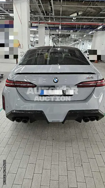 2025, BMW / M5, 11203 км., hybrid