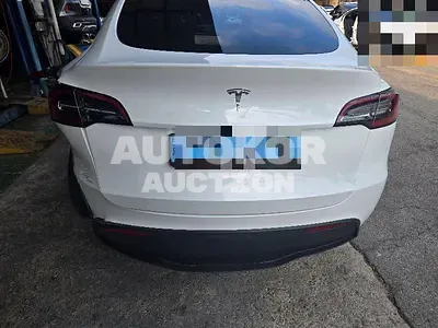 2023, Tesla / Model Y, 29000 км., electric
