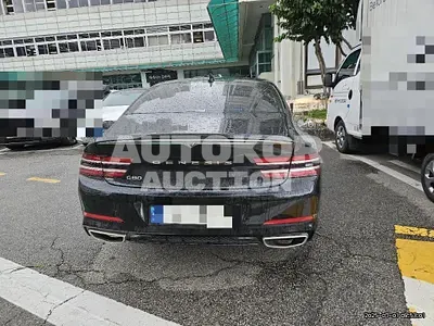 2021, Genesis / G80, 69744 км., gas, 3500 куб.см.
