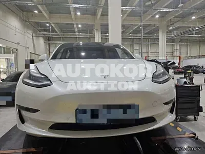 2019, Tesla / Model 3, 84607 км., electric