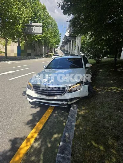 2017, Mercedes-Benz / E 220, 154800 км., diesel