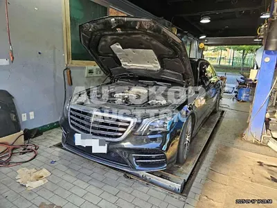 2019, Mercedes-Benz / S 560, 127743 км., gas