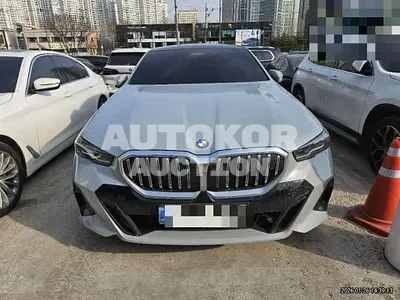 2024, BMW / 520i, 20000 км., gas