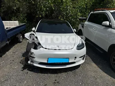 2022, Tesla / Model 3, VIN: 5YJ3E1EBXNF151306, 40609 км., electric