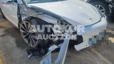 2020, Tesla / Model 3, 100000 км., electric