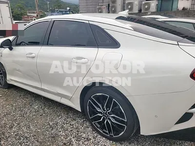 2020, BMW / B5, 73291 км., gas, 1600 куб.см.