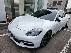 2018, Porsche / Panamera, 35690 км., hybrid, 2894 куб.см.