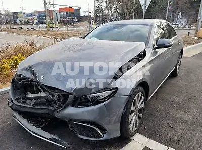 2020, Mercedes-Benz / E 220, VIN: WDDZF0FB1LA752857, 74701 км., diesel