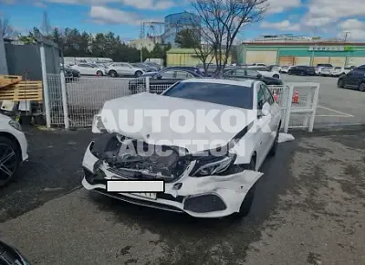 2020, Mercedes-Benz / E 300, VIN: WDDZF5EB4LA746730, 59595 км., hybrid
