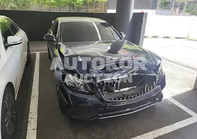 2017, Mercedes-Benz / E 220, VIN: WDDZF0FB8HA189054, 61579 км., diesel