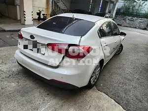 2015, BMW / Z1, VIN: KNAFX412BFA496708, 60000 км., gas, 1591 куб.см.